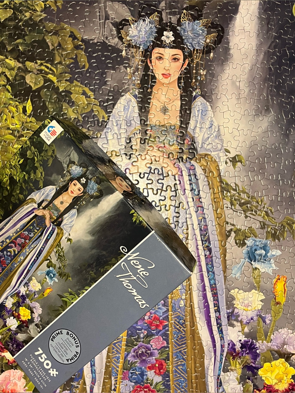 Ceaco 750 piece jigsaw puzzle Nene Thomas floral